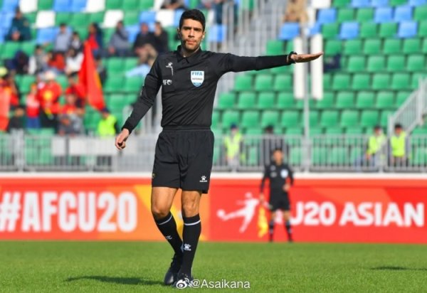 亚冠精英职业联赛  上海申花vsFC首尔裁判    组：主裁判    阿卜杜拉·贾迈利