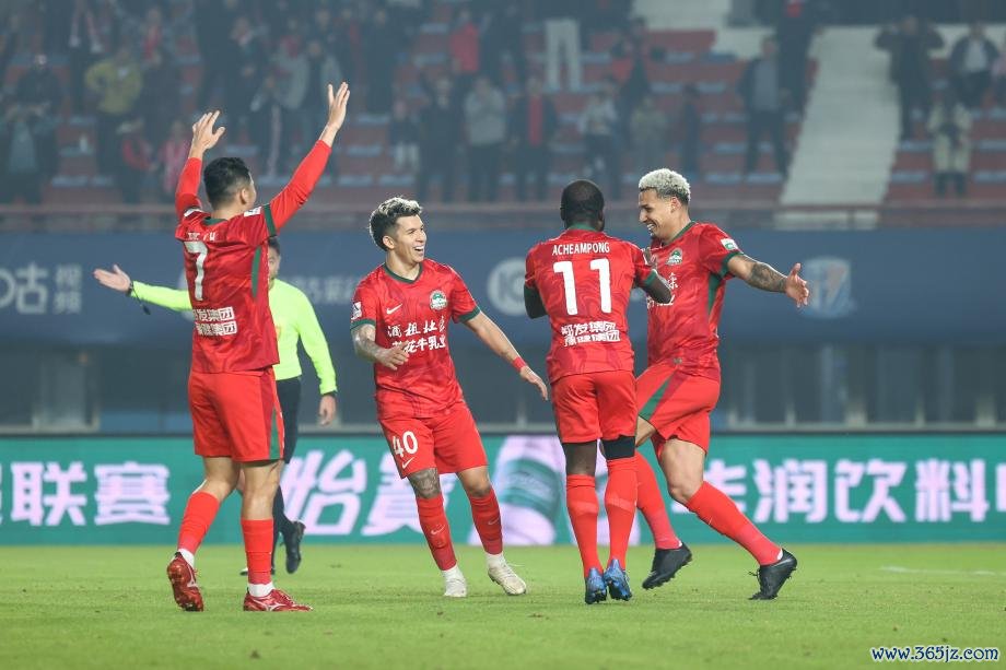 [图]李提香乌龙亚戈补时破门 河南主场作战  战平浙江在线体育博彩app下载